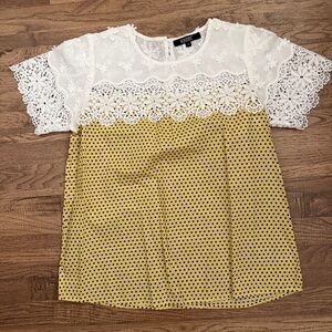 Dots, Lace, Floral Embroidered Blouse, Top. Medium, M, 19” Pit To Pit, 💯 Cotton